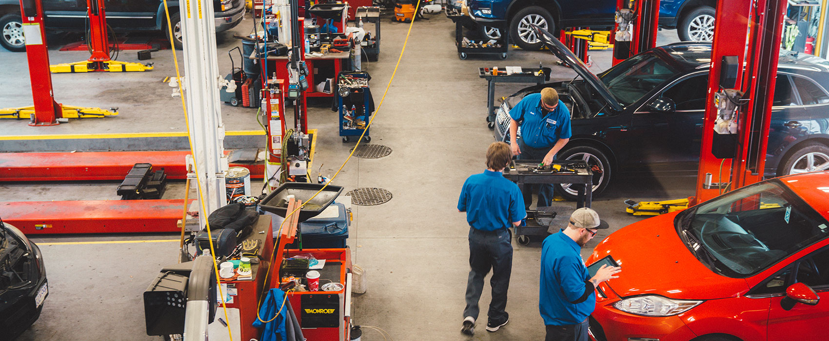 Top down view of the interior of a BCAA Auto Service Centre