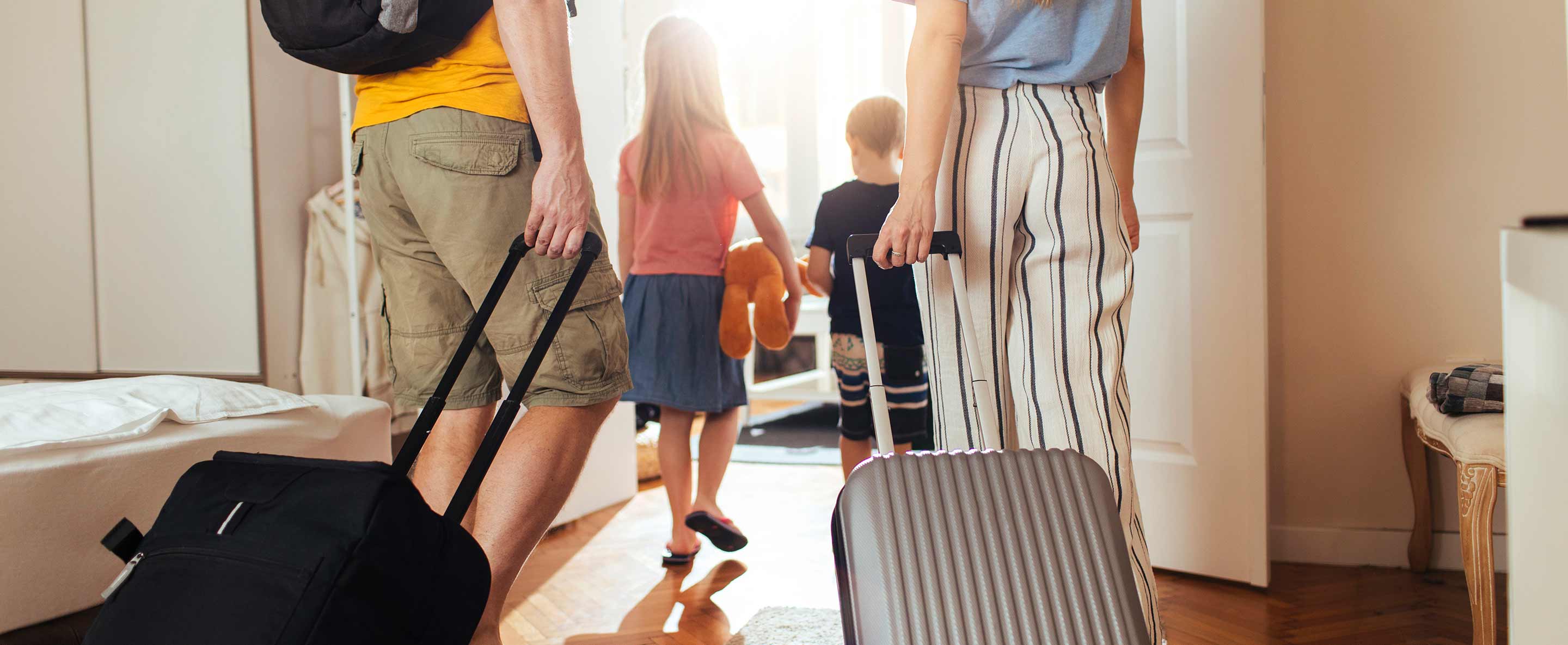  family leaving their home for a vacation