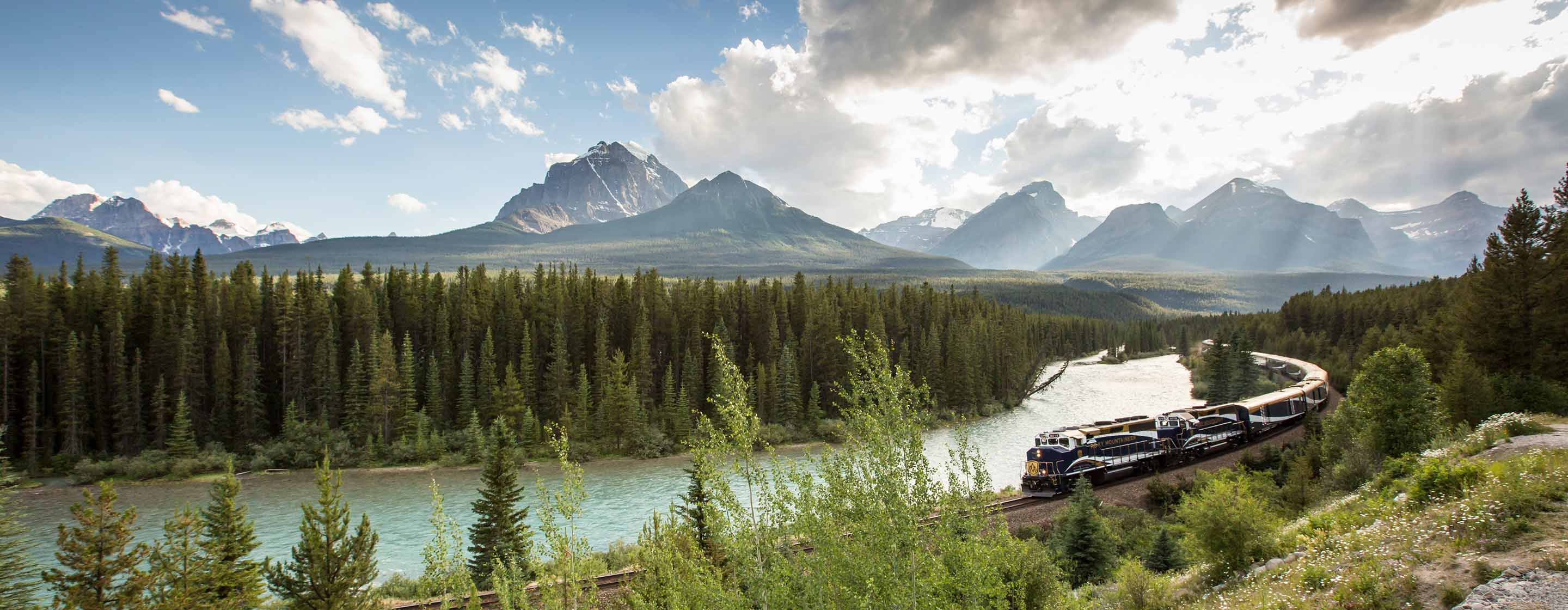 Rocky Mountaineer train in Morant's Curve