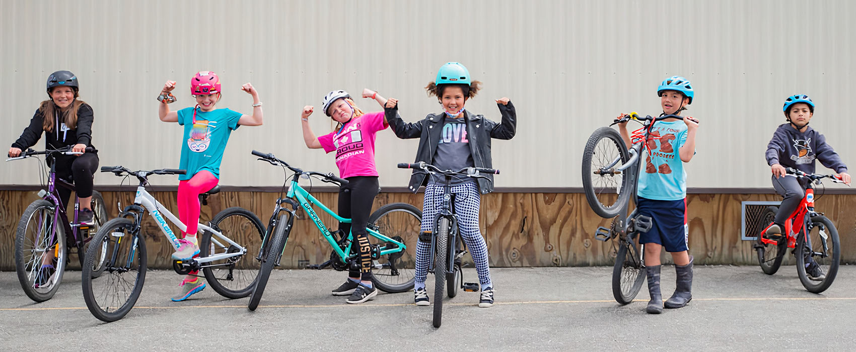 HUB Cycling group of kids riding bikes